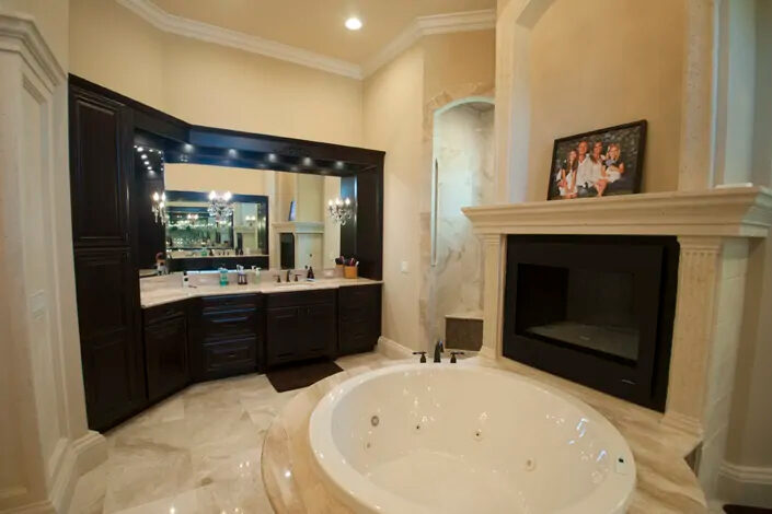 Luxury Custom Bathroomb 705x470